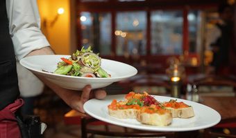 Tripadvisor: 9 Ελληνικά εστιατόρια στα καλύτερα στον κόσμο για το 2025