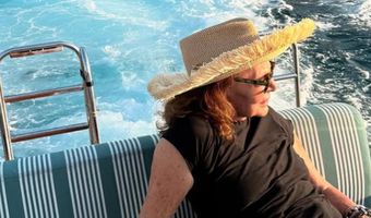 Η γνωστή σχεδιάστρια μόδας Diane von Furstenberg έκανε διακοπές σε Κω, Σπέτσες, Σίφνο και Νίσυρο