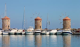 Ρόδος: Εξαφάνισαν από το Κτηματολόγιο σελίδες με δημόσια ακίνητα - Υποψίες για κύκλωμα καταπατήσεων με χρησικτησία