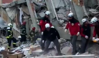  Δύο παιδιά νεκρά από κατάρρευση κτηρίου στην Τουρκία - Ζωντανή ανασύρθηκε μια 18χρονη