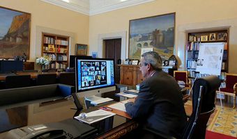 Την προστασία των ιδιοκτησιών που επί 40 χρόνια βρίσκονταν εντός των ορίων οικισμών κάτω των 2000 κατοίκων, ζητά με απόφασή του το Περιφερειακό Συμβούλιο 