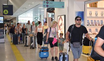 Τουρισμός: Προσφέρονται 28,5 εκατ. αεροπορικές θέσεις για Ελλάδα στη σεζόν  