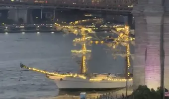 Σοβαρό ατύχημα με ιστιοφόρο στη Νέα Υόρκη - Έπεσε στη Γέφυρα του Μπρούκλιν, πολλοί τραυματίες 