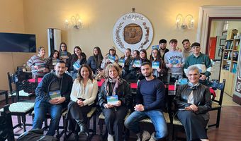 Λύκειο από τη Νάπολη επισκέφτηκε την Έπαρχο Ντίνα Σβύνου