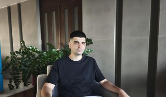 Ο Κώος Θεοδόσης Καπλανίδης αποφοίτησε με τον μεγαλύτερο βαθμό από το ΑΠΘ και ξεκινά μεταπτυχιακό στο Λονδίνο με υποτροφία