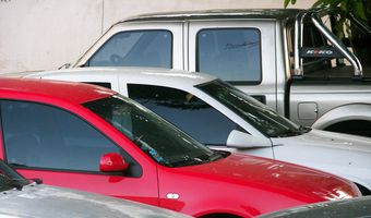 "Εφοδοι" της ΑΑΔE και πρόστιμα σε μάντρες, εταιρείες leasing και ενοικίασης οχημάτων – Ανασφάλιστα αυτοκίνητα και με απλήρωτα τέλη κυκλοφορίας