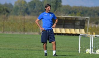 Ο παλαίμαχος παίχτης του Ολυμπιακού Πέτρος Μαρινάκης, νέος προπονητής του Νικαγόρα