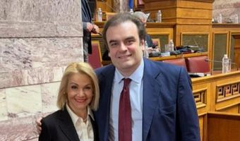 Τη μείωση των συντελεστών βαρύτητας για την παραχώρηση χρήσης αιγιαλών και παραλιών ζητάει η Μ. Ιατρίδη 