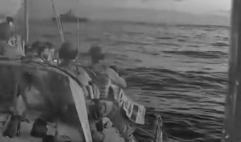 Καθυστερεί η απέλαση από το Ισραήλ των 27 Ελλήνων του στολίσκου για τη Γάζα - Σε απεργία πείνας οι 11