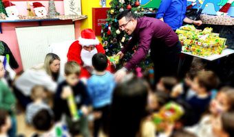 Δώρα και χαμόγελα από τον Άγιο Βασίλη στα παιδιά των στελεχών της ΕΛ.ΑΣ. στην Κω