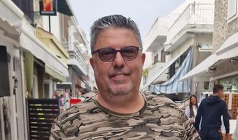 Α. Ρεϊσης (επιχειρηματίας): Μειωμένη η κίνηση στην Καρδάμαινα σε σχέση με πέρυσι – Κακή η εικόνα του Χωριού
