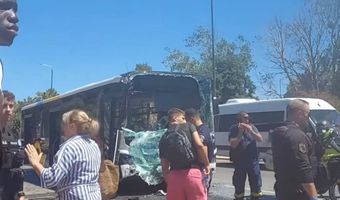 Σοβαρό τροχαίο στη Βούλα: Συγκρούστηκαν λεωφορεία του ΟΑΣΑ - Πολλοί τραυματίες