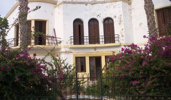 Η ΟΙΚΙΑ BRUNETTI ΑΝΑΒΙΩΝΕΙ 