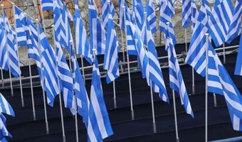 Οργή για τον αποκλεισμό μαθητή με αυτισμό από τη σημαιοφορία στη μαθητική παρέλαση 