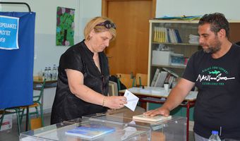 Δημοσκόπηση μετά την ΔΕΘ φέρνει τα "πάνω κάτω" στην κατανομή των βουλευτικών εδρών στα Δωδ/σα - Πως "μοιράζονται"