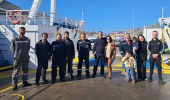 Επέστρεψε στην Κάλυμνο το «ΟΛΥΜΠΙΟΣ ΖΕΥΣ» – Συγκίνηση στο λιμάνι και αυλαία για τον καπετάν Γιάννη Πετρίδη