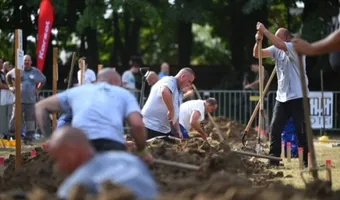 Παγκόσμιο Πρωτάθλημα Νεκροθαφτών στην Ουγγαρία: Σκάβοντας τάφο σε 90 λεπτά (vid)