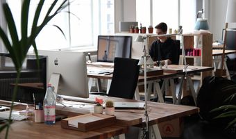 Αυξήσεις θα δουν από σήμερα οι εργαζόμενοι στον ιδιωτικό τομέα από τις φοροελαφρύνσεις - Δείτε παραδείγματα