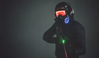 Πώς η Κίνα χτίζει «άφθαρτους» υπερστρατιώτες που δεν νιώθουν κρύο ή πόνο και μπορούν να επιβιώσουν από ακτινοβολία σε πυρηνικό πόλεμο