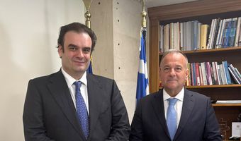 Συνάντηση του Γ. Παππά με τον Κ. Πιερρακάκη για τη φορολογία, τη ρευστότητα και τις μικρομεσαίες επιχειρήσεις