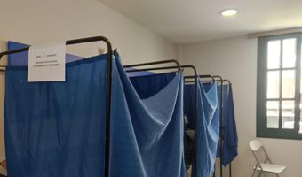 Δημοσκόπηση της Interview: Η Ν.Δ. ανακτά τη δεύτερη έδρα στα Δωδ/σα αλλά χάνει οριστικά την απόλυτη κυριαρχία της