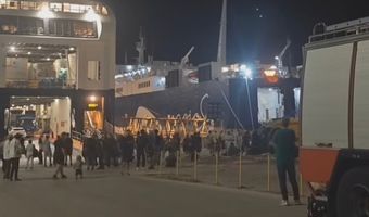 Τηλεφώνημα για βόμβα στο «Blue Star 2 - (εκτελει δρομολόγιο από Πειραιά προς Σύρο, Πάτμο, Λέρο, Κάλυμνο, Κω και Ρόδο)