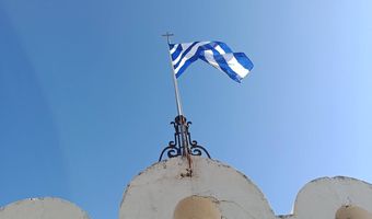 Σ. Χατζηπέτρος: Αλλαγή σημαιών στην Πλ. Ελευθερίας
