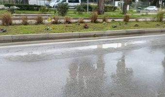 Αναγνώστης: Καθίζηση του δρόμου στην είσοδο της πόλης