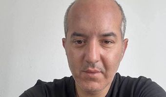 Γ. Χούλλης (Γιατρός - Αντιδήμαρχος Καλύμνου): Προσφέρομαι εθελοντικά να παρέχω τις υπηρεσίες μου στους ηλικιωμένους ανθρώπους