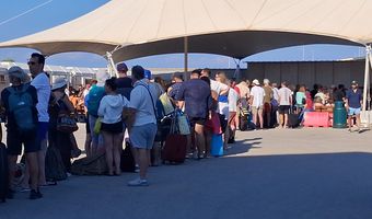 Γιατί οι Τούρκοι κατακλύζουν τα ελληνικά νησιά: Τουρκική εφημερίδα εξηγεί γιατί οι γείτονες προτιμούν τη χώρα μας