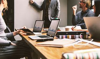 ΔΥΠΑ: Τα τελευταία ασφαλιστικά «χιλιόμετρα» πριν τη σύνταξη επιδοτεί με πρόγραμμα της για άνεργους από 57 έως 74 ετών