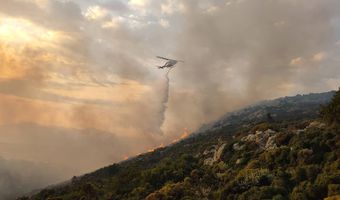Υψηλός κίνδυνος πυρκαγιάς στην Κω - Ελικόπτερο και μία ομάδα ΕΜΟΔΕ στο νησί