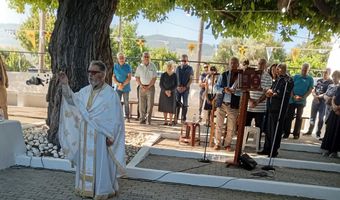 Mε λαμπρότητα η Θεία Λειτουργία στην Αγία Τριάδα Κω
