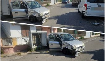 Τροχαίο στον Αμπαβρη: Αυτοκίνητο προσέκρουσε σε κλούβα και σε καφάο του ΟΤΕ