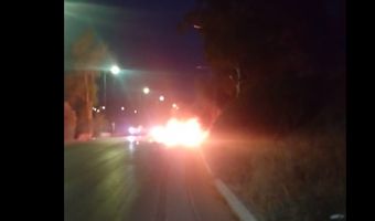 Φωτιά σε αυτοκίνητο στην περιοχή "Πόρτες" - Κάηκε ολοσχερώς (vid)