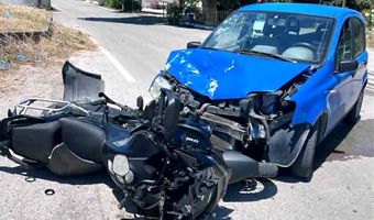Σοβαρό τροχαίο στο Πλατύ Κυπαρίσσι – Ακρωτηριάστηκε το δάχτυλο οδηγού μηχανής