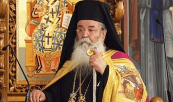 "Είσαι σαν κορίτσι, μη σε ξαναδώ έτσι": Καταγγελία κατά του Μητροπολίτη Κοζάνης από συγγενείς 11χρονου με μακριά μαλλιά