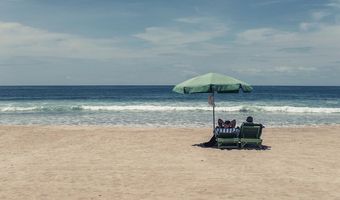 ΠΟΞ: Να διατηρηθεί η απευθείας παραχώρηση της χρήσης αιγιαλού στα όμορα ξενοδοχεία