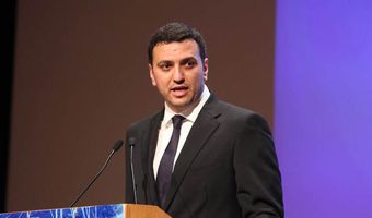 B. Kικίλιας για τη φωτιά στο πλοίο Carrier 2: Ελεγχόμενη η κατάσταση - Προτεραιότητα η προστασία της ανθρώπινης ζωής
