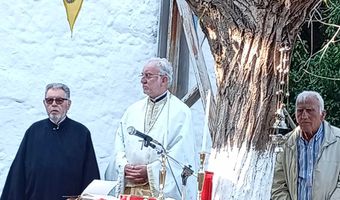 Με κατάνυξη ο εσπερινός για την εορτή των Αγίων Κωνσταντίνου και Ελένης 