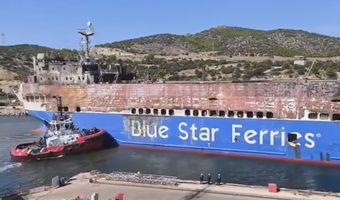 Στα 30 εκ ευρώ εκτιμώνται οι ζημιές για τις επιχ/σεις Ρόδου – Κω από την φωτιά στο «Blue Carrier 2»