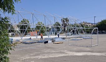 Με εντατικούς ρυθμούς οι εργασίες για τον θόλο μπάσκετ στο 4ο Δημοτικό Σχολείο Κω