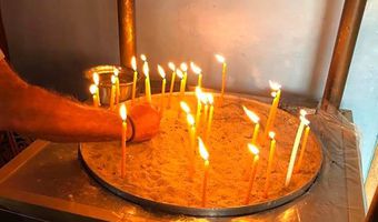 Τι συμβολίζουν τα Ψυχοσάββατα; Οι ημερομηνίες για το 2026 και όσα πρέπει να ξέρουν οι πιστοί