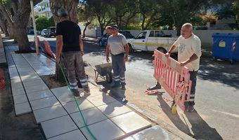 Eπισκευή των πεζοδρομίων έξω από το Κλειστό Γυμναστήριο Κω «Δημήτρης Παππούλης»