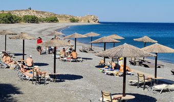 Α. Φυτάς για τις παραλίες: Ντρέπομαι για τον τόπο και τους συμπολίτες μου - Γίνονται άπληστοι, χωρίς ανθρωπιά και πατάνε επί πτωμάτων