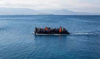 Γερμανικός τύπος: «Παράλογη ιδέα» τα πλωτά φράγματα στο Αιγαίο 