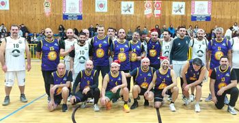 Επιτυχημένος o φιλανθρωπικός αγώνας μπαμπάδων και μαμάδων με πρωτοβουλία του Φοίβου