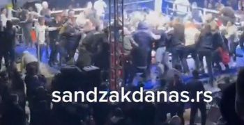  Σκηνές χάους στη Σερβία σε αγώνα kickboxing: Γρονθοκόπησαν Έλληνα αθλητή που έβγαλε νοκ άουτ Σέρβο 