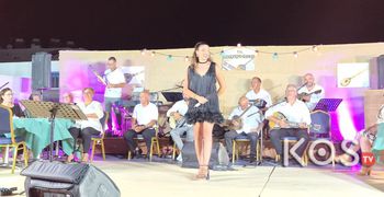 Με κέφι & χορό η μουσικοθεατρική παράσταση “Όνειρα & Διπλοπενιές” από το Σ/γο Αρίων