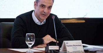 Κ. Μητσοτάκης στο υπουργικό: Στα 920 ευρώ ο κατώτατος μισθός – Μηνιαία αύξηση 40 ευρώ από πέρυσι, σχεδόν μισός μισθός ετησίως